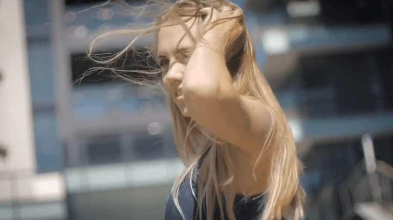 Model Moda Clip